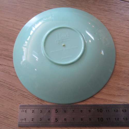 Vintage picnic tea set for 4 - one small plate missing
