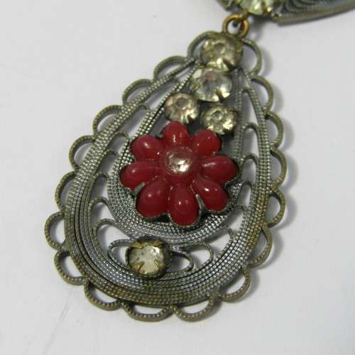 Vintage Filagree costume necklace - beautiful piece - 47cm