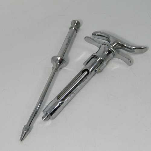 Lot of 7 stainless steel Dentist syringes and other tools