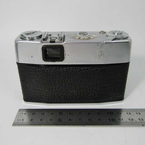 Vintage AGFA Optima Ia 35mm camera in pouch with auto 22 sunpak flash
