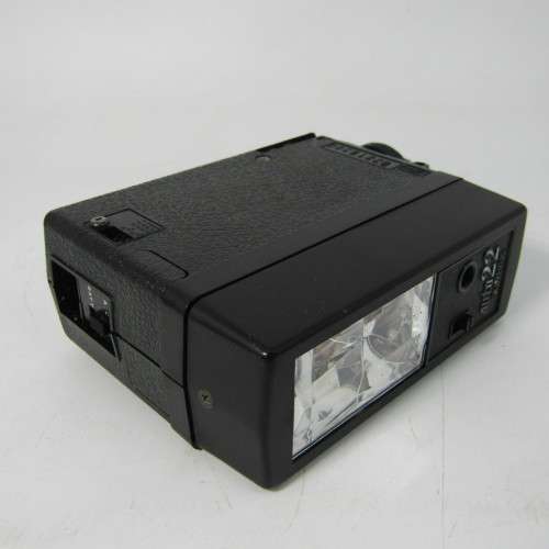 Vintage AGFA Optima Ia 35mm camera in pouch with auto 22 sunpak flash