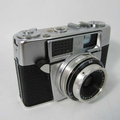 Vintage AGFA Optima Ia 35mm camera in pouch with auto 22 sunpak flash