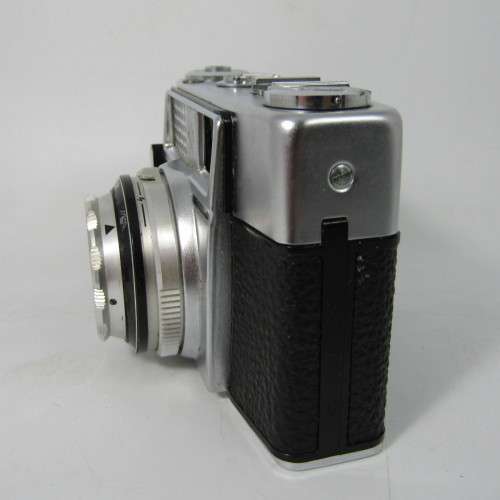 Vintage AGFA Optima Ia 35mm camera in pouch with auto 22 sunpak flash