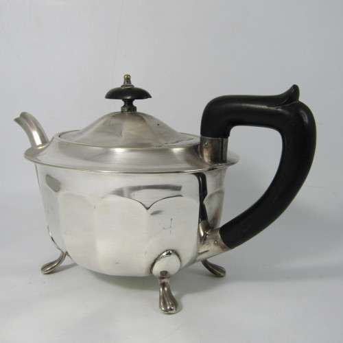 Art Deco silver plated coffee pot made in Sheffield