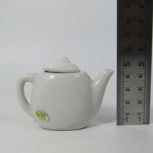 Vintage miniature tea set with 7 pieces