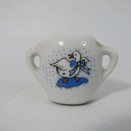 Vintage miniature tea set with 7 pieces