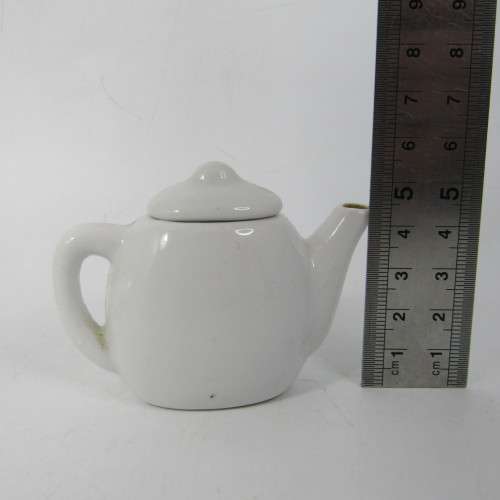 Vintage miniature tea set with 7 pieces