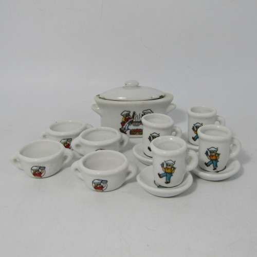 Vintage miniature crockery - 14 pieces