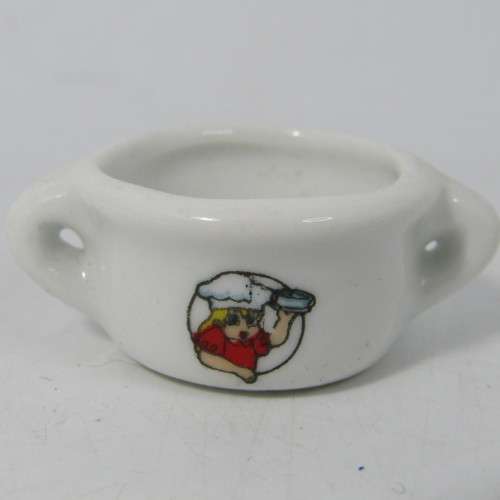 Vintage miniature crockery - 14 pieces