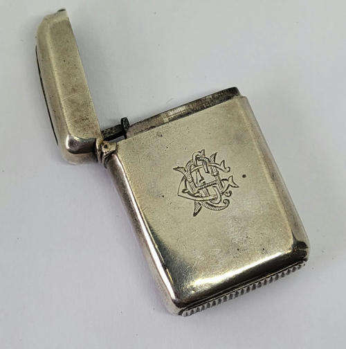 1886 Victorian hallmarked sterling silver matchbox vesta case - Weighs 14.3g
