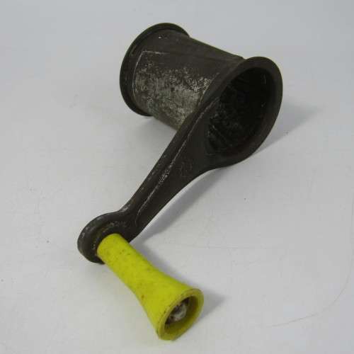 Vintage MOULI grater / cutter - handheld
