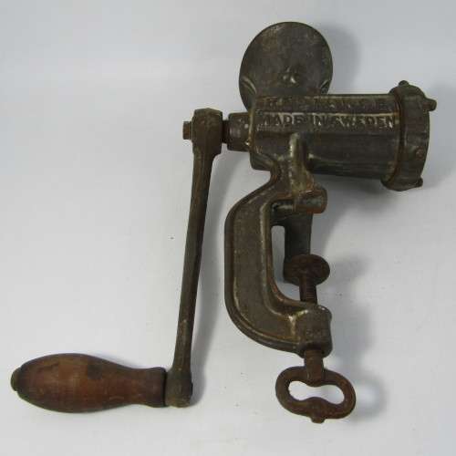 Vintage No. 5 Reliance Husqvarna meat mincer