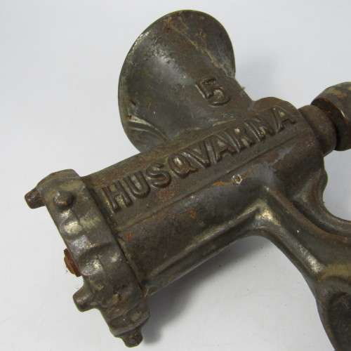Vintage No. 5 Reliance Husqvarna meat mincer
