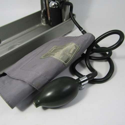 Vintage Sphygmomanometer in original tin and packaging