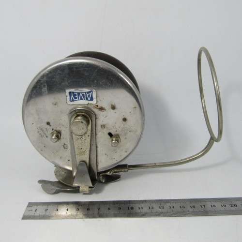 Vintage 1960`s Charles Alvey and Son fishing reel