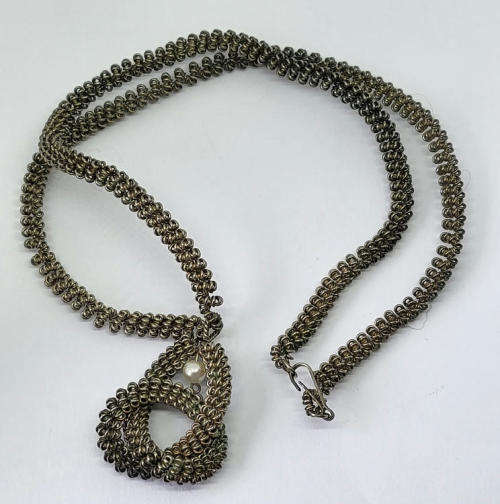 Vintage costume jewellery springy necklace - +-54cm
