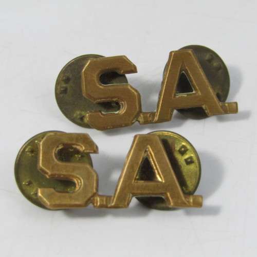 SADF Infantry bokkop cap and SA collar badge