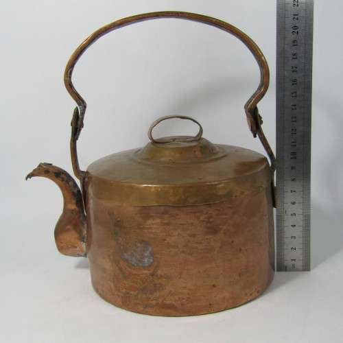 Small Antique copper kettle - Voortrekker kettle dates to early 1800`s