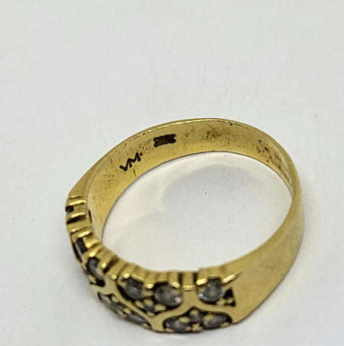 18 kt Yellow gold ring with 17 diamonds estimated weight of 54 points - 5.2g