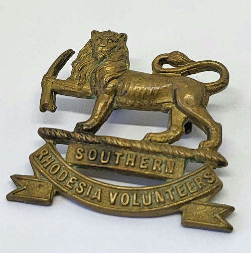 Boer War Southern Rhodesia Volunteers brass cap badge - Worn 1898-1920