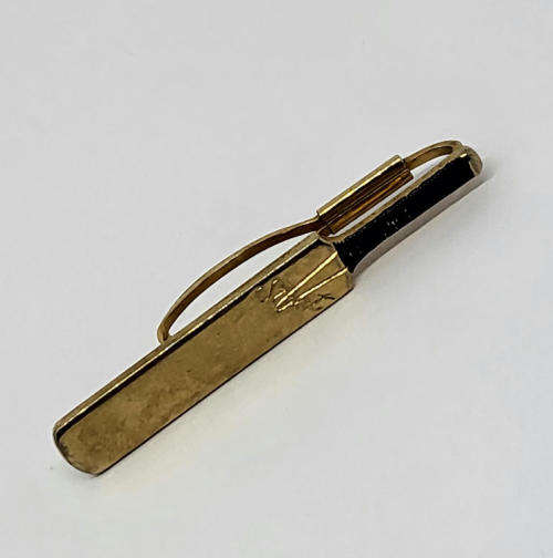 Vintage cricket bat tie clip