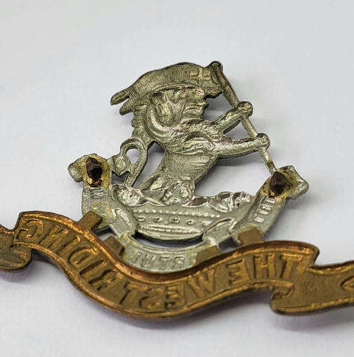 British The West Riding regiment cap badge - no pins