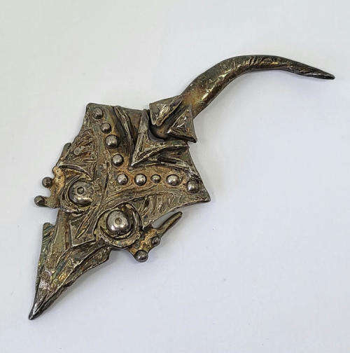 Handmade sterling silver stingray brooch - Weighs 25.4g