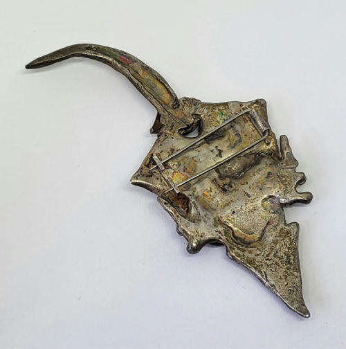 Handmade sterling silver stingray brooch - Weighs 25.4g