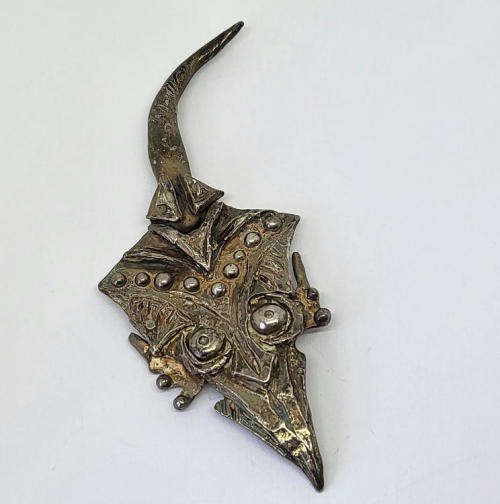 Handmade sterling silver stingray brooch - Weighs 25.4g