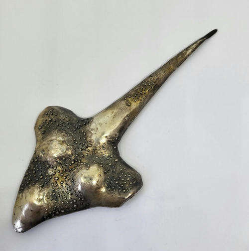 Handmade sterling silver stingray brooch - Weighs 32.3g