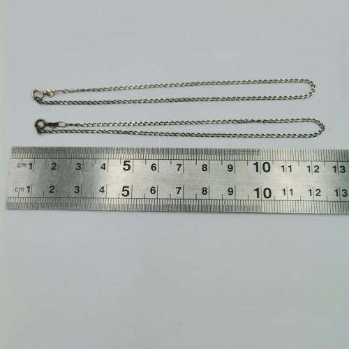 Lot of 2 sterling silver bracelets 23cm  - weighs 3.3g