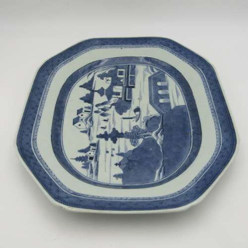 19th Century Chinese Canton porcelain platter in excellent condition