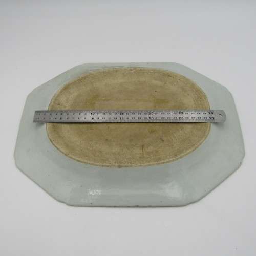 19th Century Chinese Canton porcelain platter in excellent condition