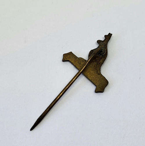 Very early vintage Australia rugby pin badge