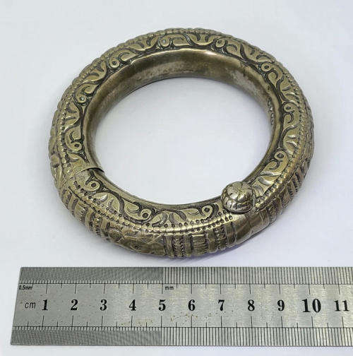 Vintage Indian silver bangle - Weighs 143 grams - Test as 50% silver