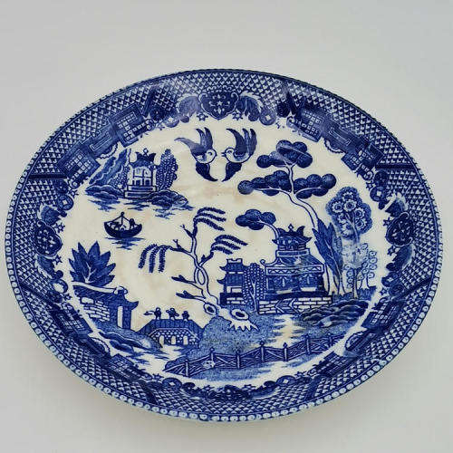 Vintage blue and white willow pattern porcelain trio