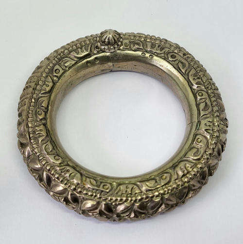 Vintage Indian silver bangle - Weighs 154 grams - test as 50% silver