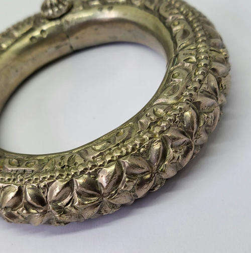 Vintage Indian silver bangle - Weighs 154 grams - test as 50% silver