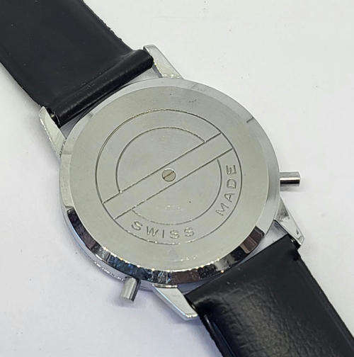 Gold Log wristwatch stroke counter