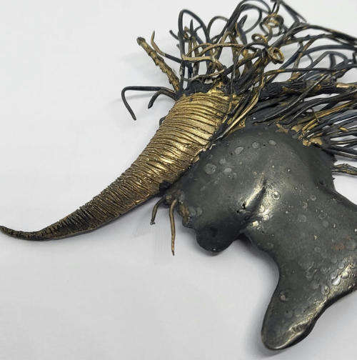 Handmade sterling silver head with funky hair brooch - Weighs 46.3g