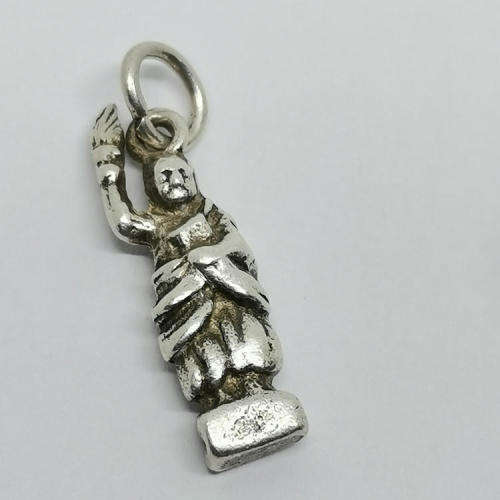 Vintage silver figurine charm for bracelet - weighs 4.1g