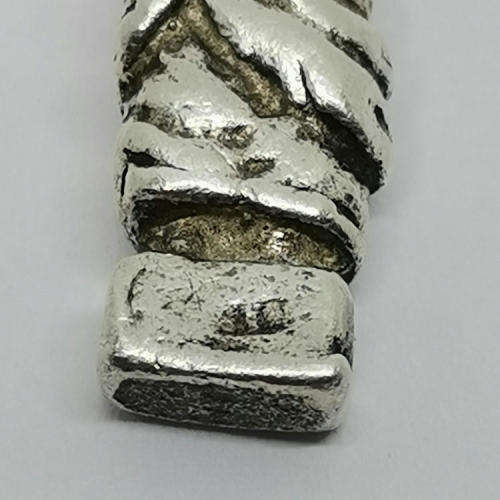 Vintage silver figurine charm for bracelet - weighs 4.1g