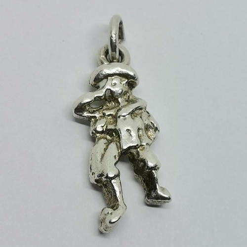 Vintage silver figurine charm for bracelet - weighs 3.6g