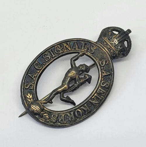WW2 SA Signals corps cap badge with pin