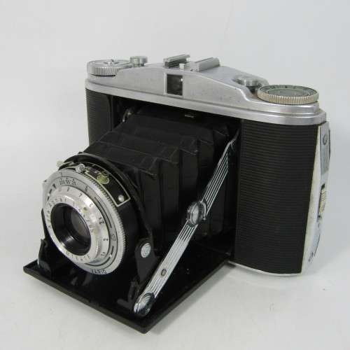 Vintage ASGFA Isolette II folding camera with Vario shutter and AGFA Agnar 1:4.5/85 lens in pouch