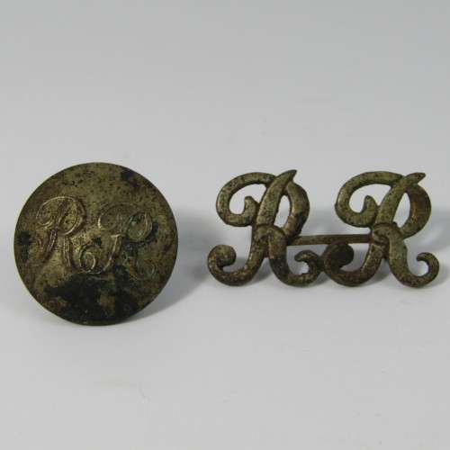 Rhodesian Railways uniform button and shoulder title - scarce