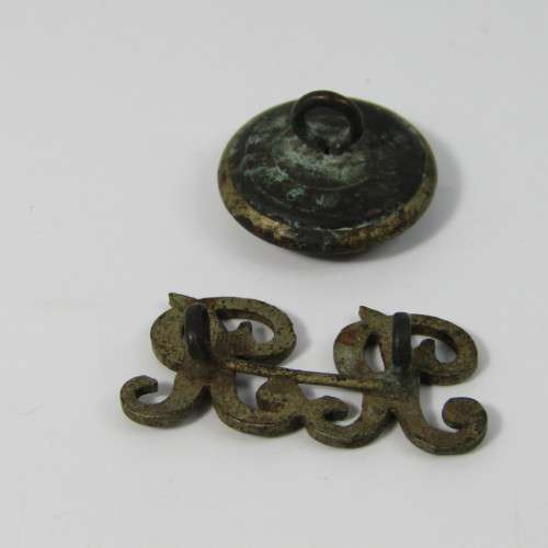 Rhodesian Railways uniform button and shoulder title - scarce