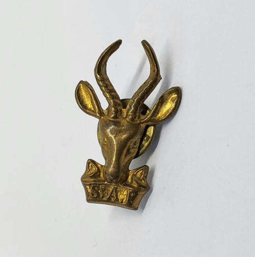 SA Infantry brass collar/beret badge