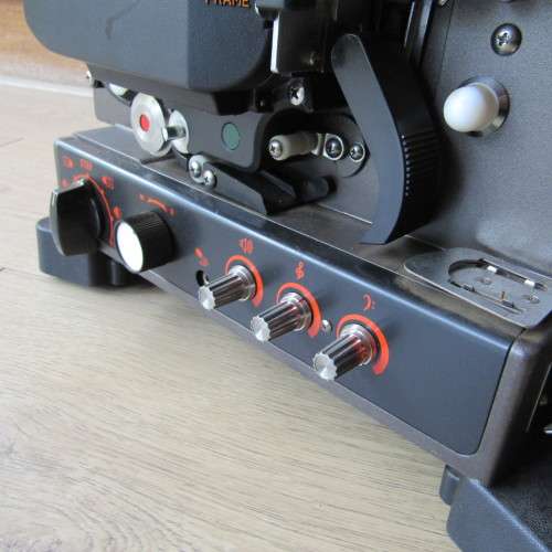 Vintage EIKI NIT-2 16mm projector with sound & built in speakers - working