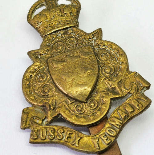 WW1 Sussex Yeomanry cap badge with slide